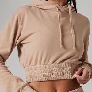 TALENTLESS WOMEN’S BOXING  DRAWSTRING HOODIE in TAN BUTTERCREAM SIZE: LARGE